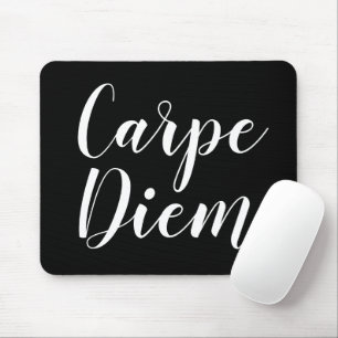 Carpe Diem schwarzweiß-Schriftzeichen Mousepad