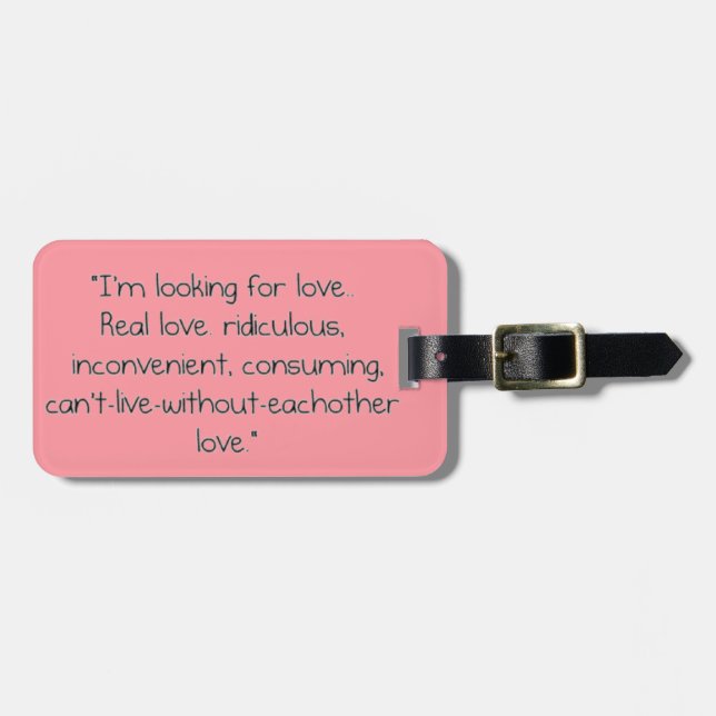 Carrie Bradshaw: "Ich suche Liebe " Gepäckanhänger (Vorderseite horizontal)