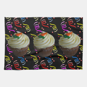 Carrot Cake Cupcake mit Confetti Geschirrtuch