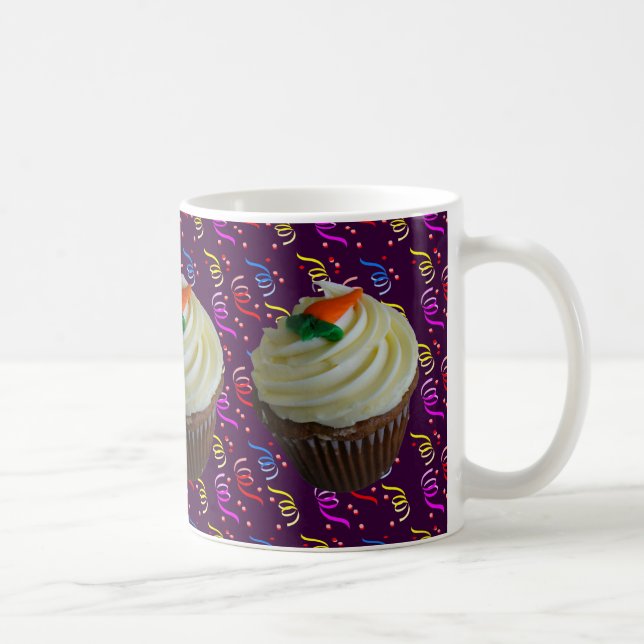 Carrot Cake Cupcake mit Confetti Kaffeetasse (Rechts)