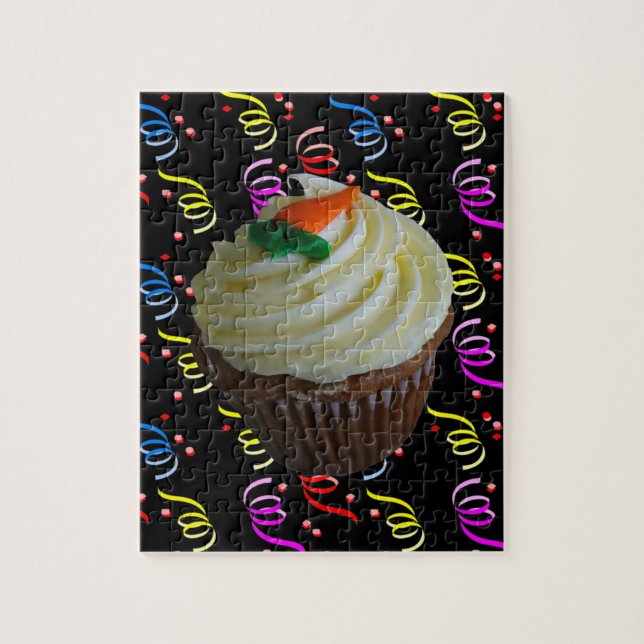 Carrot Cake Cupcake mit Confetti Puzzle (Vertikal)