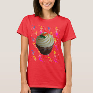 Carrot Cake Cupcake mit Confetti T-Shirt