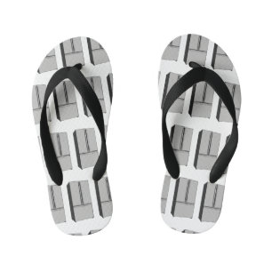 Cartoon-Abbildung des Kühlschranks Kinderbadesandalen