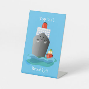 Cartoon-Abbildung niedlicher Seefrachtschlepper Sockelschild