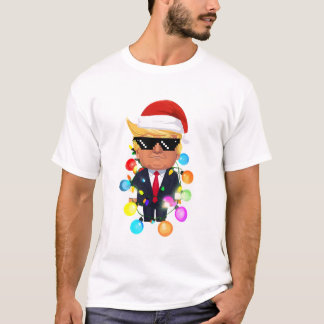 Cartoon Donald Trump in Weihnachtsmannmütze mit fa T-Shirt
