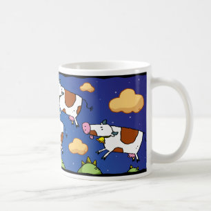 Cartoon-Fliegen schüchtert Tasse ein