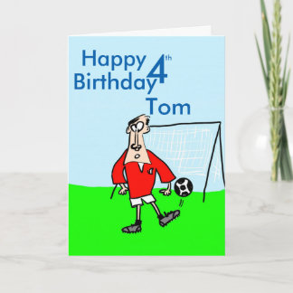 Cartoon-Fußball auf dem Feld mit Zielen hinter Karte