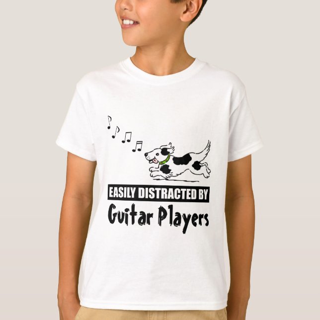 Cartoon Hund leicht von Gitarrenspielern abgelenkt T-Shirt (Vorderseite)