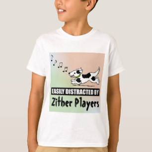 Cartoon Hund leicht von Zither-Spielern abgelenkt T-Shirt