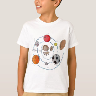 Cartoon Kindermädchen träumt von Sportkugeln T-Shirt