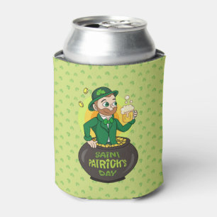 Cartoon leprechaun in einem Topf mit einem Pint Dosenkühler
