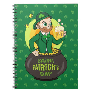 Cartoon leprechaun in einem Topf mit einem Pint Notizblock