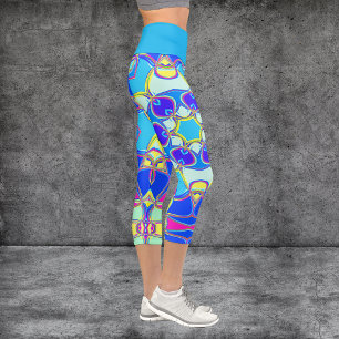 Cartoon Mandala Blume Blau Gelb und Rosa Capri Leggings