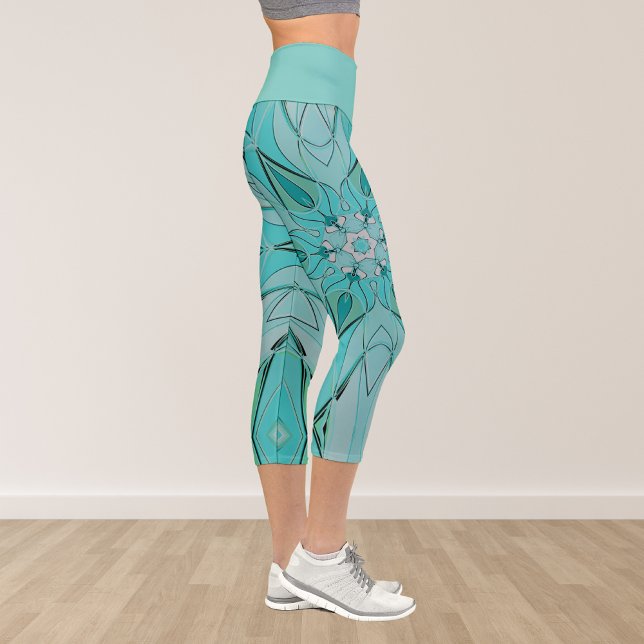 Cartoon Mandala Blume Blau und Grün Capri Leggings (Von Creator hochgeladen)