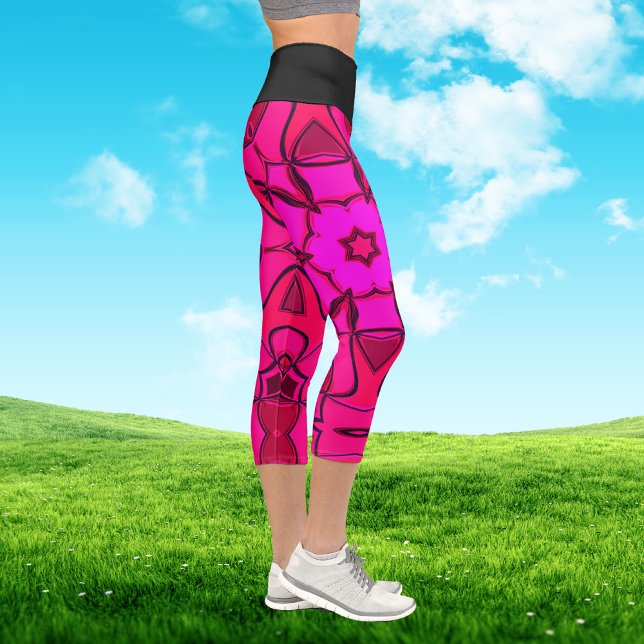 Cartoon Mandala Blume Pink Capri Leggings (Von Creator hochgeladen)