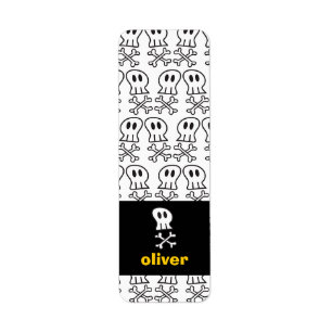 Cartoon Pirate Skulls & Bones Party Labels