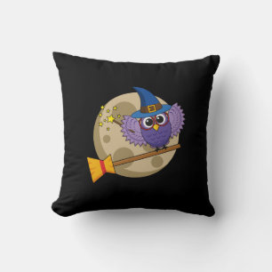 Cartoon Wizard Owl Flying on Broom Kissen