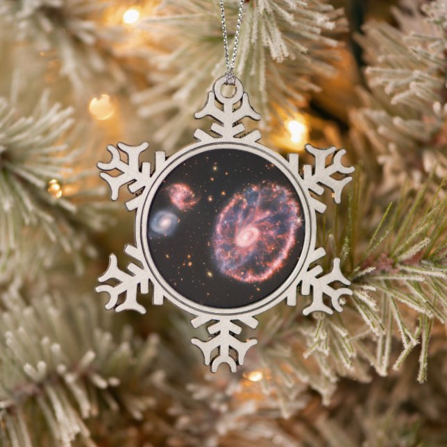 Cartwheel Galaxy, James Webb Space Telescope Schneeflocken Zinn-Ornament (Baum)
