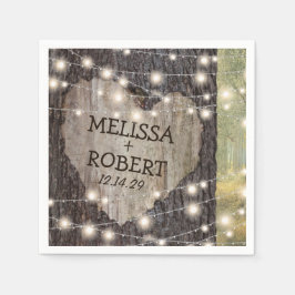 Carved Heart Tree Wedding | Rustikale String Light Serviette