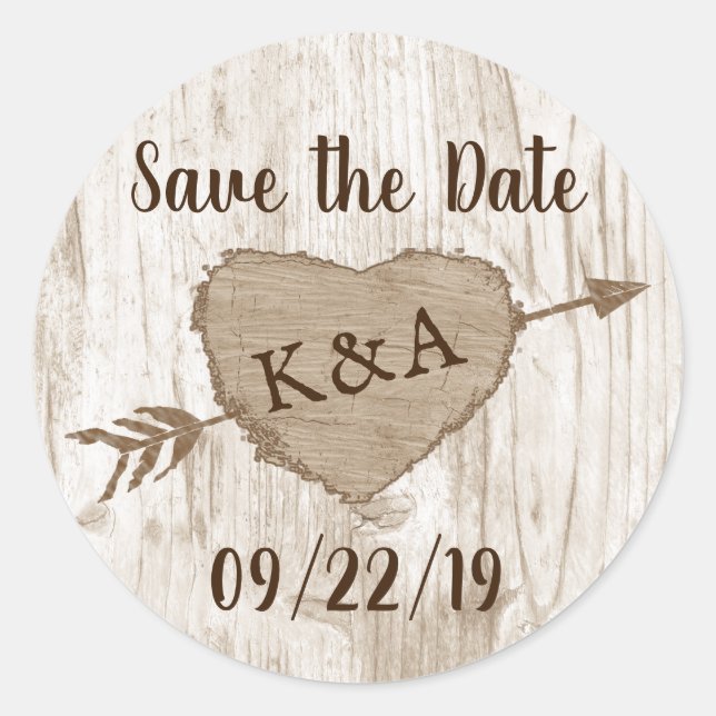 Carved Heart Tree Wedding Save the Date Runder Aufkleber (Vorderseite)