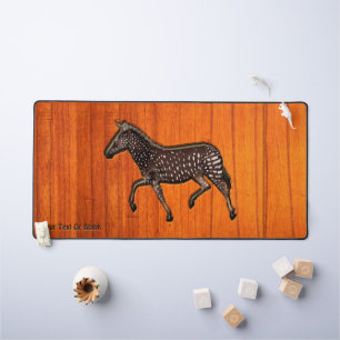 Carved Polka Dot Zebra Schreibtischunterlage