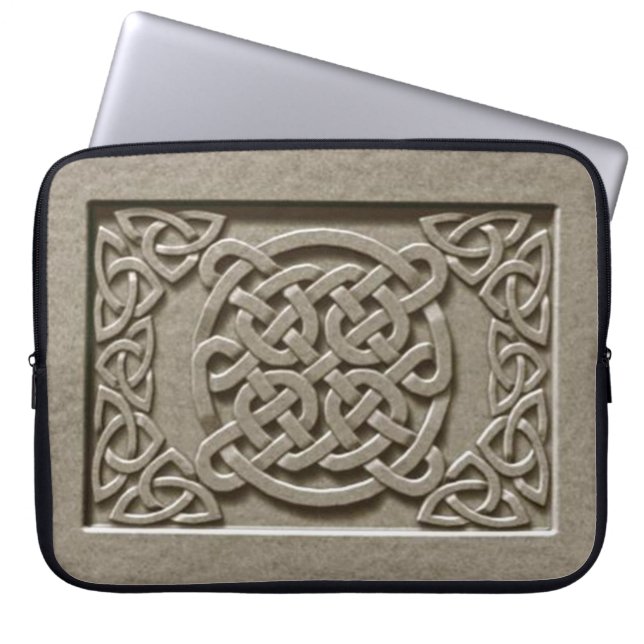 Carved Stone Texture Celtic Knots Laptop Sleeve (Vorderseite)