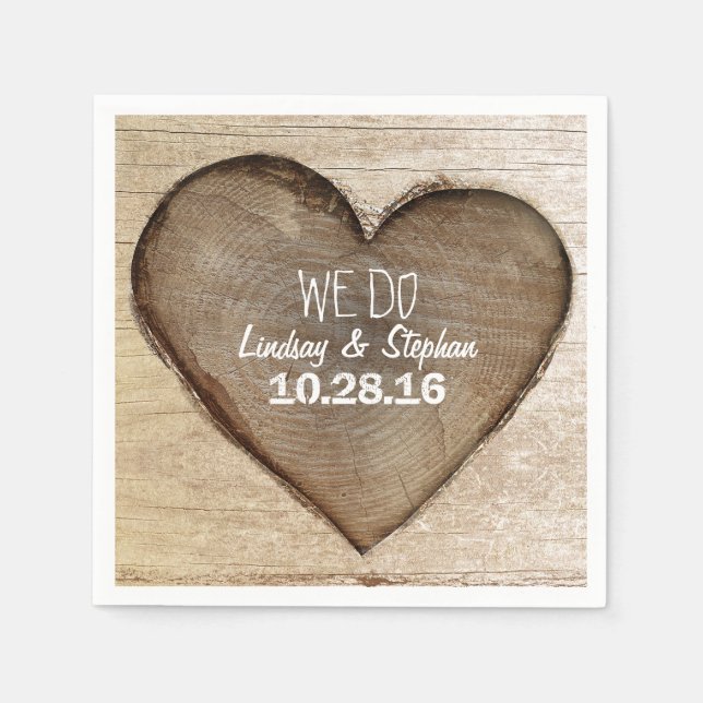Carved Wood Heart Rustic Wedding Serviette (Vorderseite)