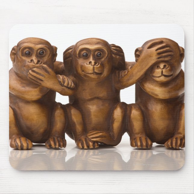 Carving of three wooden monkeys mousepad (Vorne)