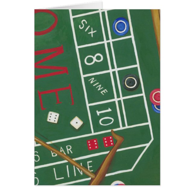 Casino Craps Tisch mit Chips und Würfeln (Vorne)
