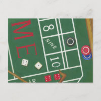 Casino Craps Tisch mit Chips und Würfeln