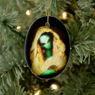 Cassatt Alien Spanische Señorita mit Spitze Keramik Ornament