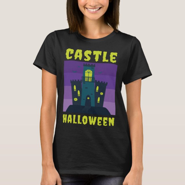 Castle Halloween Large Medieval Building Castle T-Shirt (Vorderseite)