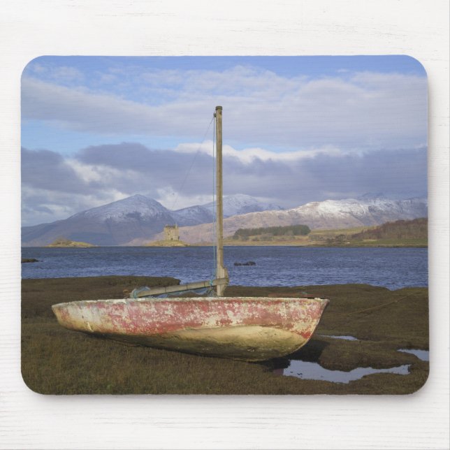 Castle Stalker mit Fischerboot im Mousepad (Vorne)