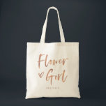 Casual Script | Chic Rose Gold Flower Girl Geschen Tragetasche<br><div class="desc">Diese stilvolle und schicke Geschenktasche aus Brautparty bietet moderne,  lässige Imitate Rose Goldskripttypografie,  die "Blütenmädchen" sagt,  und ein trendige Drehherz,  mit ihrem Namen in einem fett gedruckten Text. Das perfekte Hochzeitsgeschenk für Ihre gesamte Hochzeitsfeier.</div>