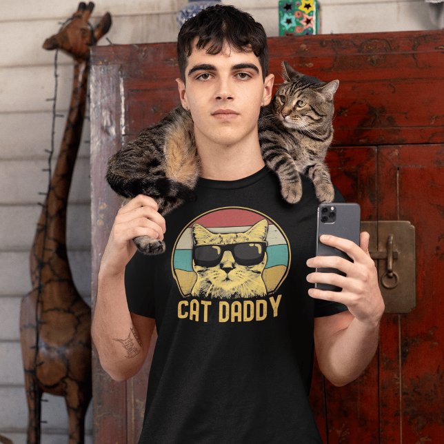 Cat Dad Funny Cat Lovers T-Shirt (Von Creator hochgeladen)