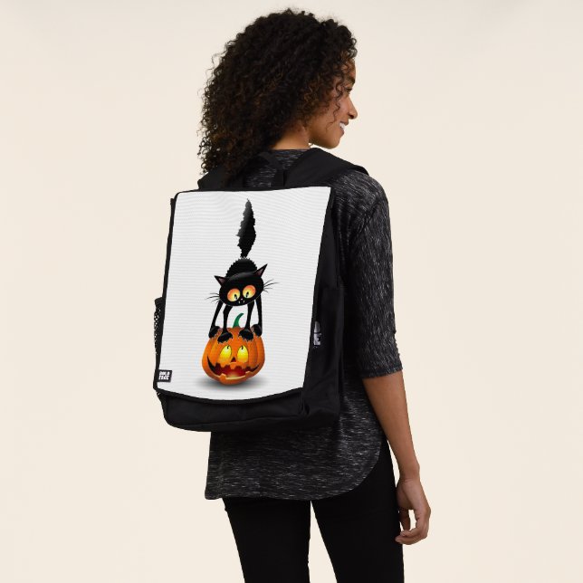 Cat Halloween erschreckter Cartoon auf Kürbiskröte Rucksack (Ausgewaschen)