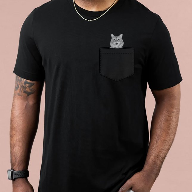 Cat In Pocket | Custom Pet Photo Black & White T-Shirt (Von Creator hochgeladen)