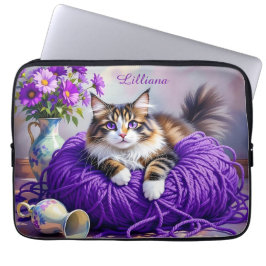 Cat  in Purple Yarn and Flowers Personalized Laptopschutzhülle