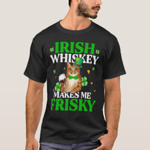 Cat Irish Whiskey macht mich Frisky St Patrick's D T-Shirt