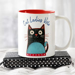 Cat Ladys Vote Script Rustic Bold Niedlich Feminis Zweifarbige Tasse<br><div class="desc">"Cat Ladys vote". Stolz stehen und Kamala Harris unterstützen, wenn Sie aus dieser niedlichen, lustigen, grafischen feministischen Kaffeemaschine-Tasse trinken. Eine niedliche rustikale Landkatze-Illustration in schwarz, rot, weiß und türkisblau und marineblau handgeschriebener Schrift Typografie überlagert einen weißen Hintergrund. Beweisen Sie Vance falsch, feiern Sie stolz, eine Frau zu sein und helfen...</div>