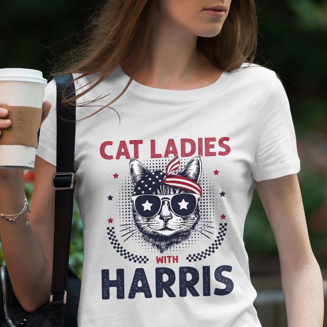 Cat Ladys with Harris Patriotic Cat Lover T-Shirt (Von Creator hochgeladen)