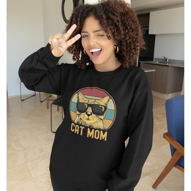 Cat Mom Funny Cat Lovers Sweatshirt (Von Creator hochgeladen)