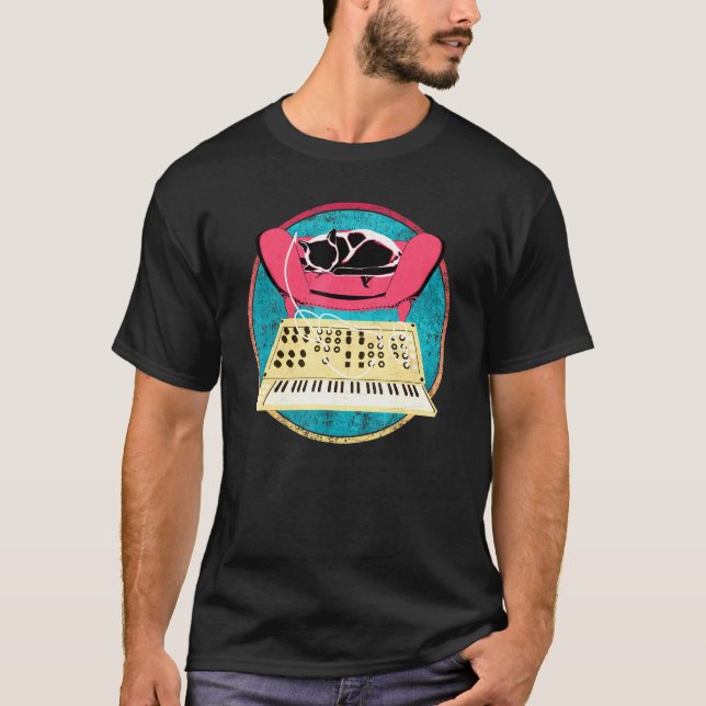Cat On Synthesizer T-Shirt (Vorderseite)