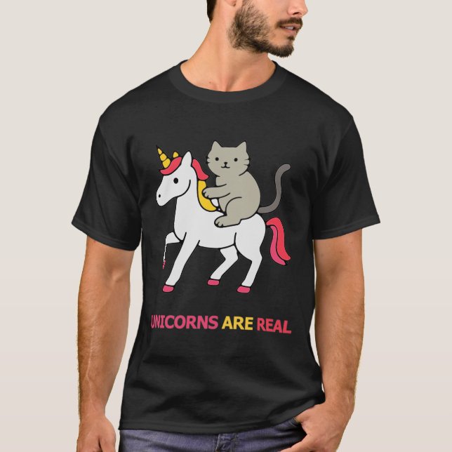 Cat riding an unicorn T-Shirt (Vorderseite)