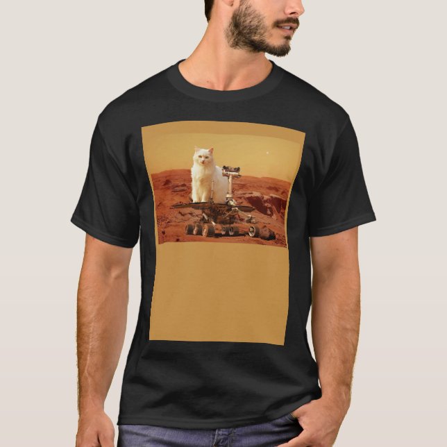 Cat Riding Mars Rover on Foreign Landscape T-Shirt (Vorderseite)