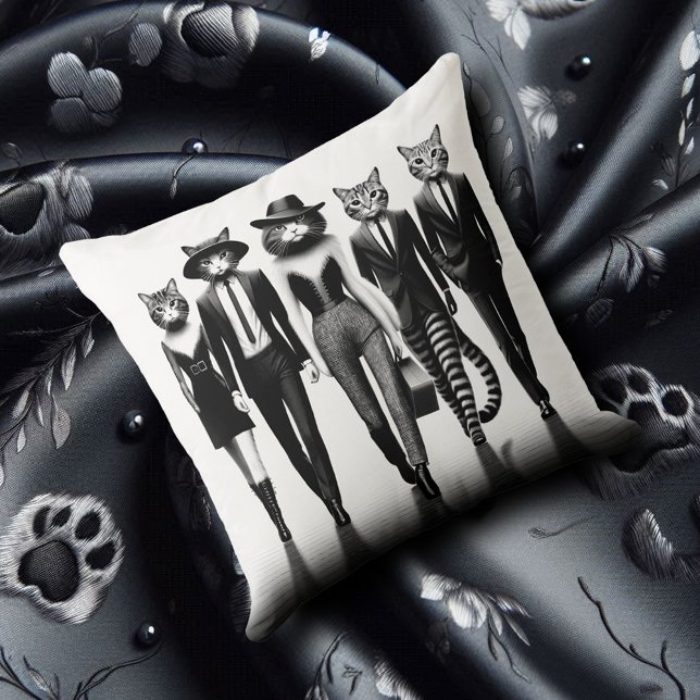 Cat Runway Models durch den Catwalk Kissen (Hep Cat Runway Models Walking the Catwalk Throw Pillow Cover Photo)