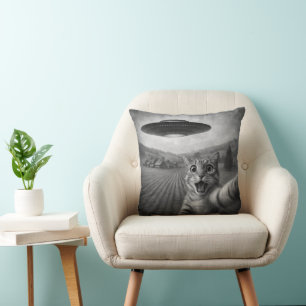 Cat Selfie mit Alien UFO Funny Cat Geschenke Kissen