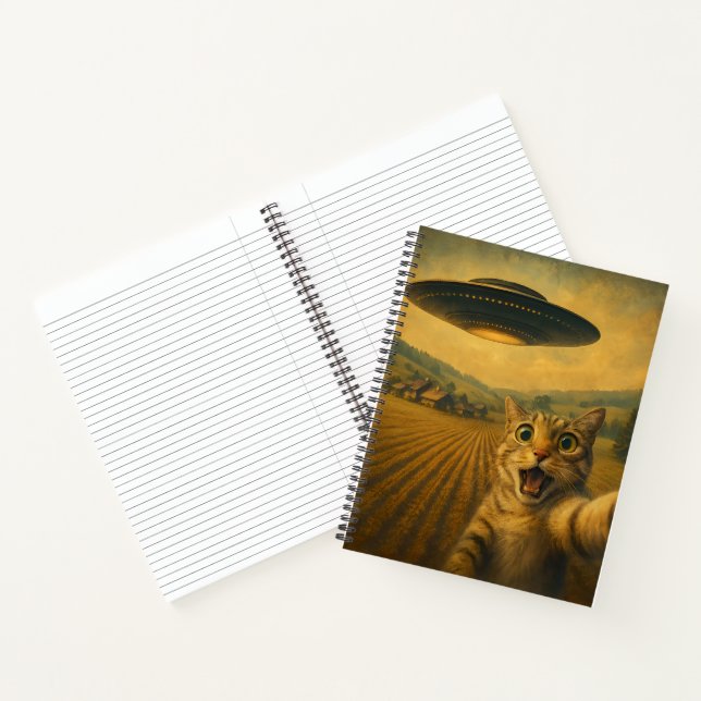 Cat Selfie mit Alien UFO Funny Cat Geschenke Notizbuch (Innenseite)