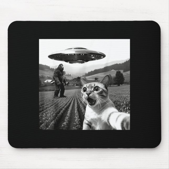 Cat Selfie With Alien Ufo Funny Cat Alien Bigfoot  Mousepad (Vorne)