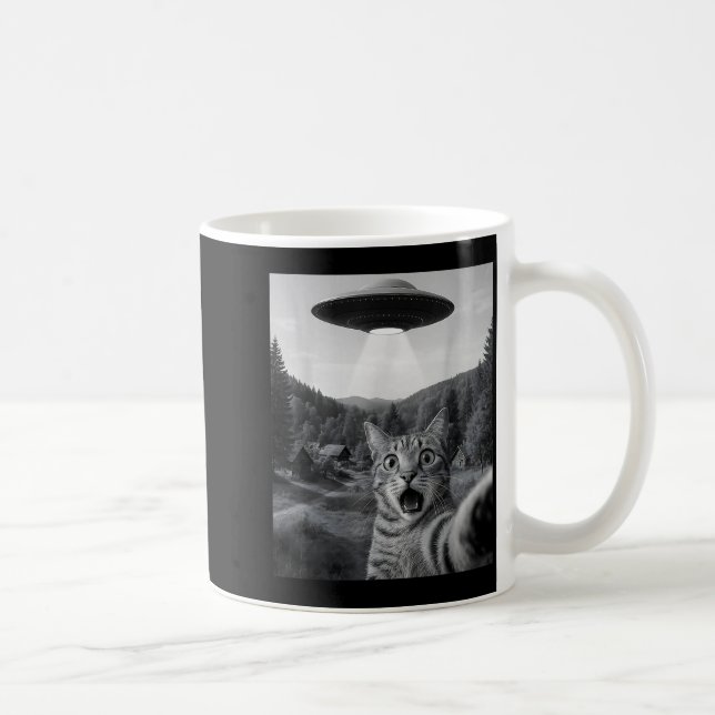 Cat Selfie With Alien Ufo Funny Cat Funny Ed Cat  Kaffeetasse (Rechts)
